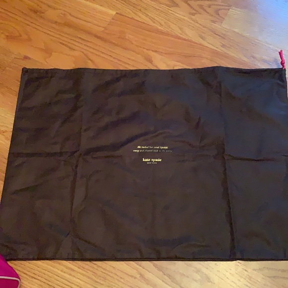 Kennedy Park Milla Travel Bag - Picture 11 of 13